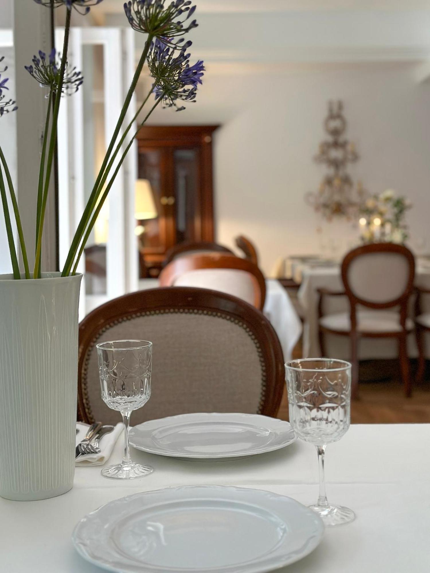 Straszny Dwor Hotel Chodziez Exterior photo